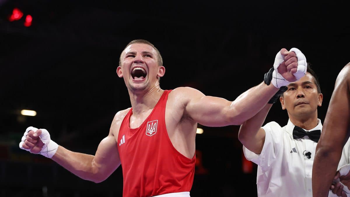 Oleksandr Khyzhniak is Olympic champion